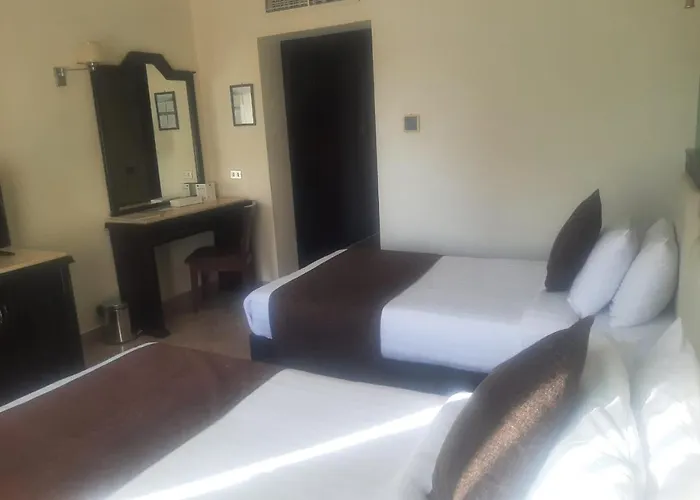 Tivoli Hotel 4*